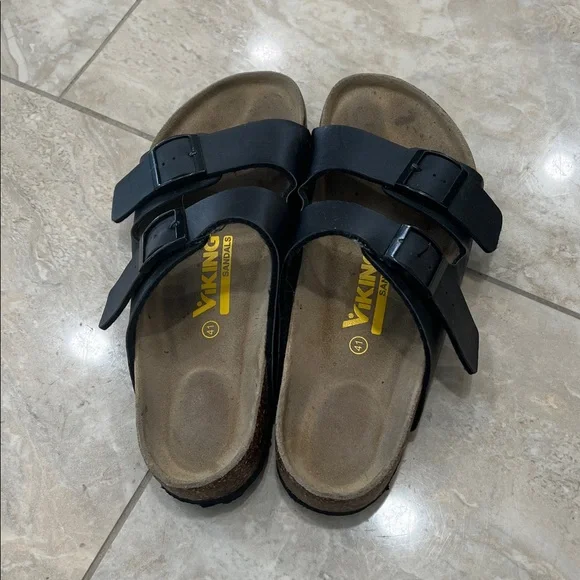 Viking Sandals - Picture 2 of 3